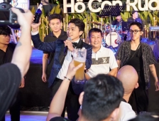 Lân Nhã Trình Diễn Tại Lalaland Hồ Con Rùa Lân Nhã Trình Diễn Tại Lalaland Hồ Con Rùa